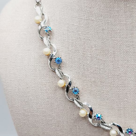 Vintage AB Rhinestone Faux Pearl Choker Necklace 18 Inch - Picture 5 of 9